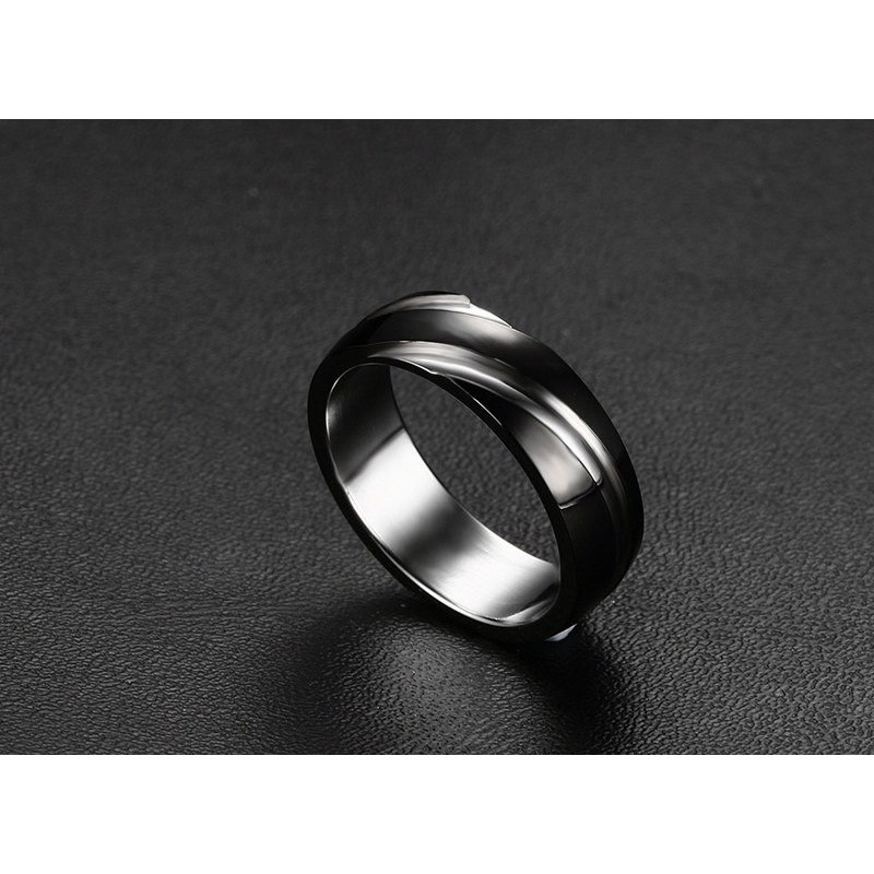 Anillo para hombre en acero inoxidable con franjas negras