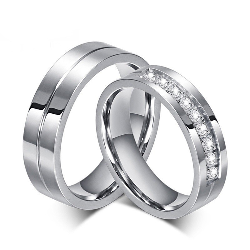 Argollas de matrimonio con zirconias en acero inoxidable