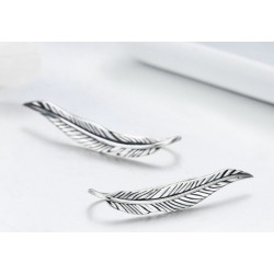 Aretes largos en forma de hojas en plata
