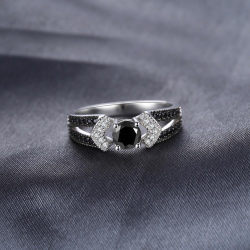 Anillo de compromiso gema negra en plata