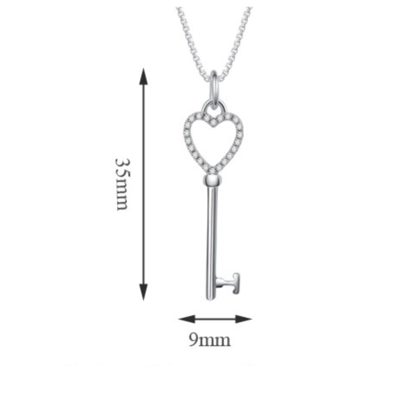 Collar con dije de llave en forma de corazón en plata