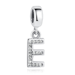 Dije con collar de letra inicial en plata