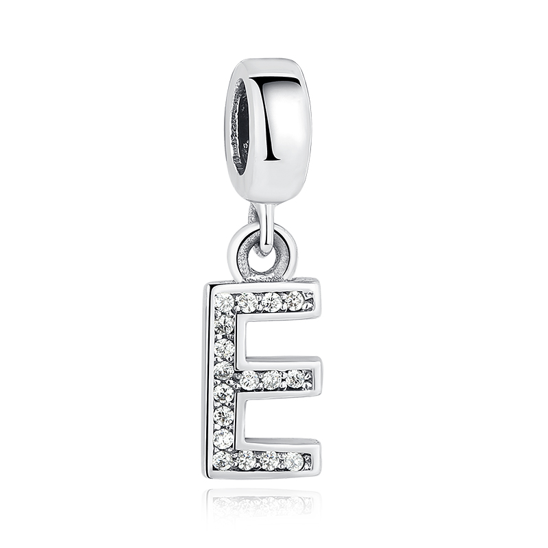 Dije con collar de letra inicial en plata