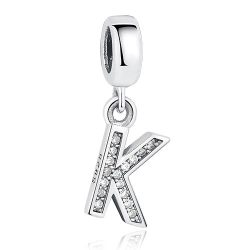 Dije con collar de letra inicial en plata