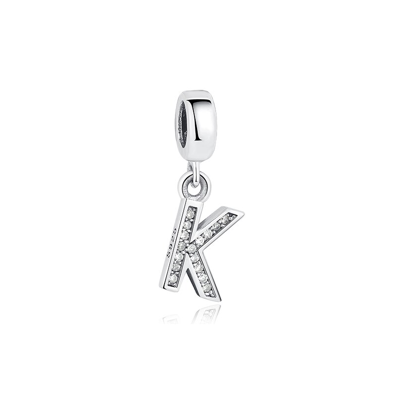 Dije con collar de letra inicial en plata