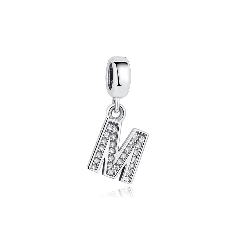 Dije con collar de letra inicial en plata