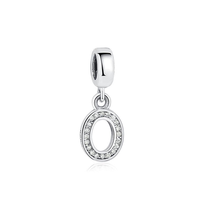 Dije con collar de letra inicial en plata