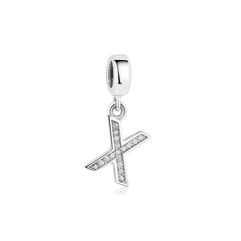Dije con collar de letra inicial en plata