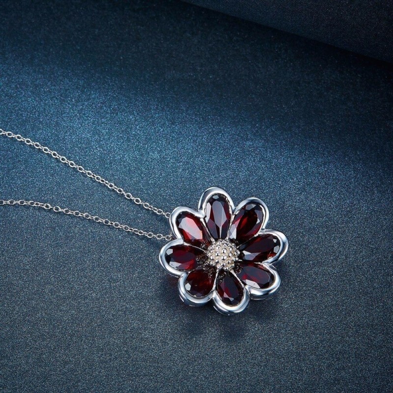Collar con dije flor deslumbrante en plata