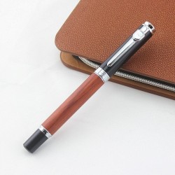 Pluma estilográfica personalizada color madera
