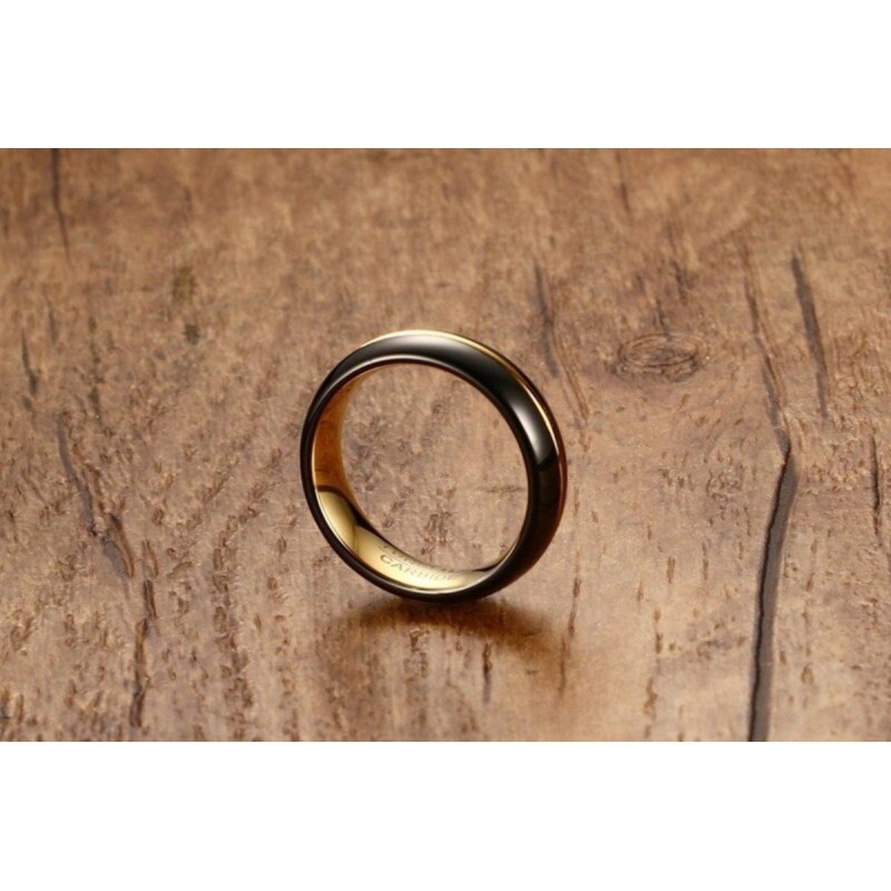 Argollas de matrimonio en tungsteno franja dorada