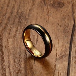 Argollas de matrimonio en tungsteno franja dorada