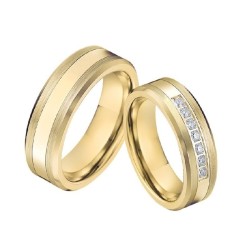 Argollas de matrimonio en tungsteno doradas