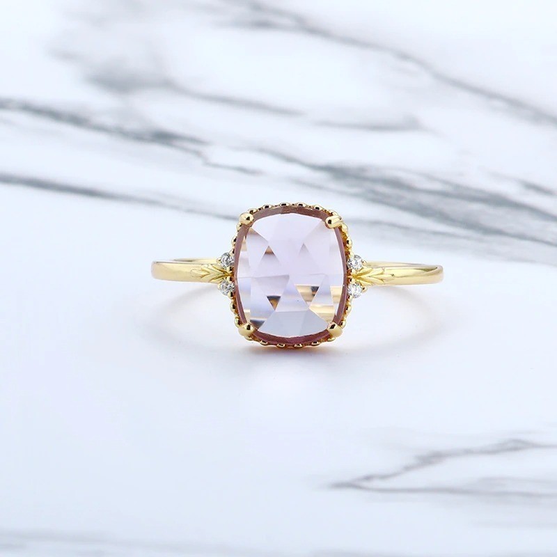 Anillo de compromiso estilo vintage con amatista en plata