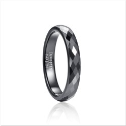 Argollas de matrimonio en tungsteno martillado multifacético