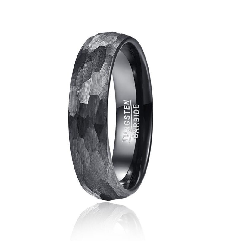 Argollas de matrimonio en tungsteno martillado multifacético