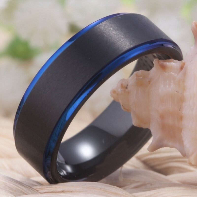 Argollas de matrimonio en tungsteno borde azul