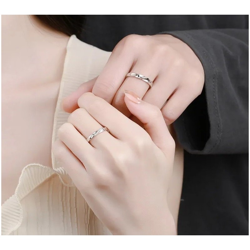 Argollas de matrimonio en plata onduladas - argollas de boda - alianzas