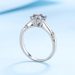 Anillo de compromiso sutileza en moissanita en plata 925