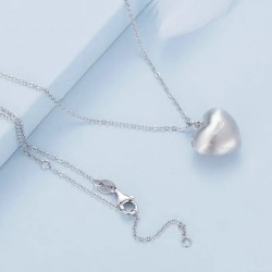 Collar con dije corazón de amor personalizable en plata