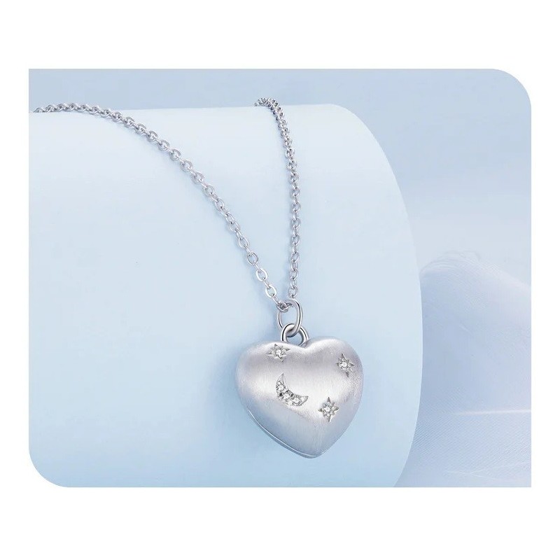 Collar con dije corazón de amor personalizable en plata