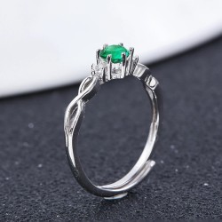 Anillo de compromiso en plata clásico infinito con esmeralda