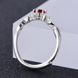 Anillo de compromiso en plata clásico infinito con rubí
