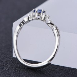 Anillo de compromiso en plata clásico infinito con zafiro