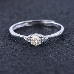 Anillo de compromiso en plata con moissanita - anillo para boda en plata