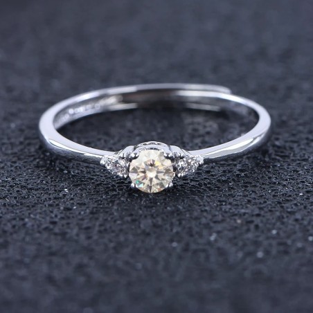 Anillo de compromiso en plata con moissanita - anillo para boda en plata
