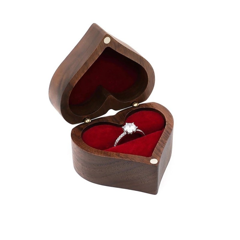 Estuche de madera para anillo de compromiso corazón con grabado personalizado