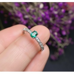 Anillo de compromiso en plata con esmeralda - anillo para boda en plata