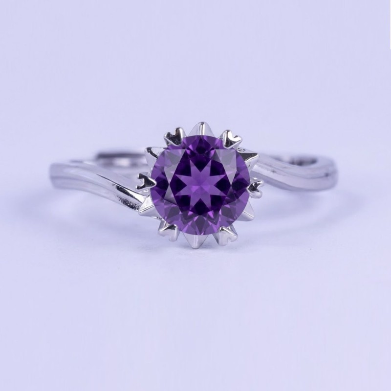 Anillo de compromiso en plata copo de corazones con amatista
