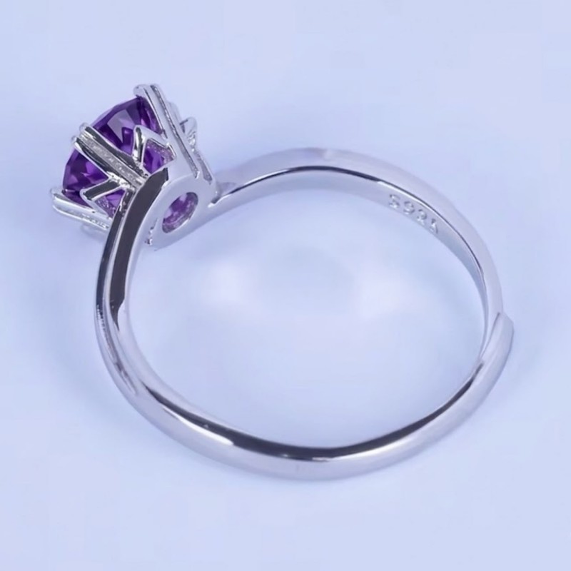 Anillo de compromiso en plata copo de corazones con amatista